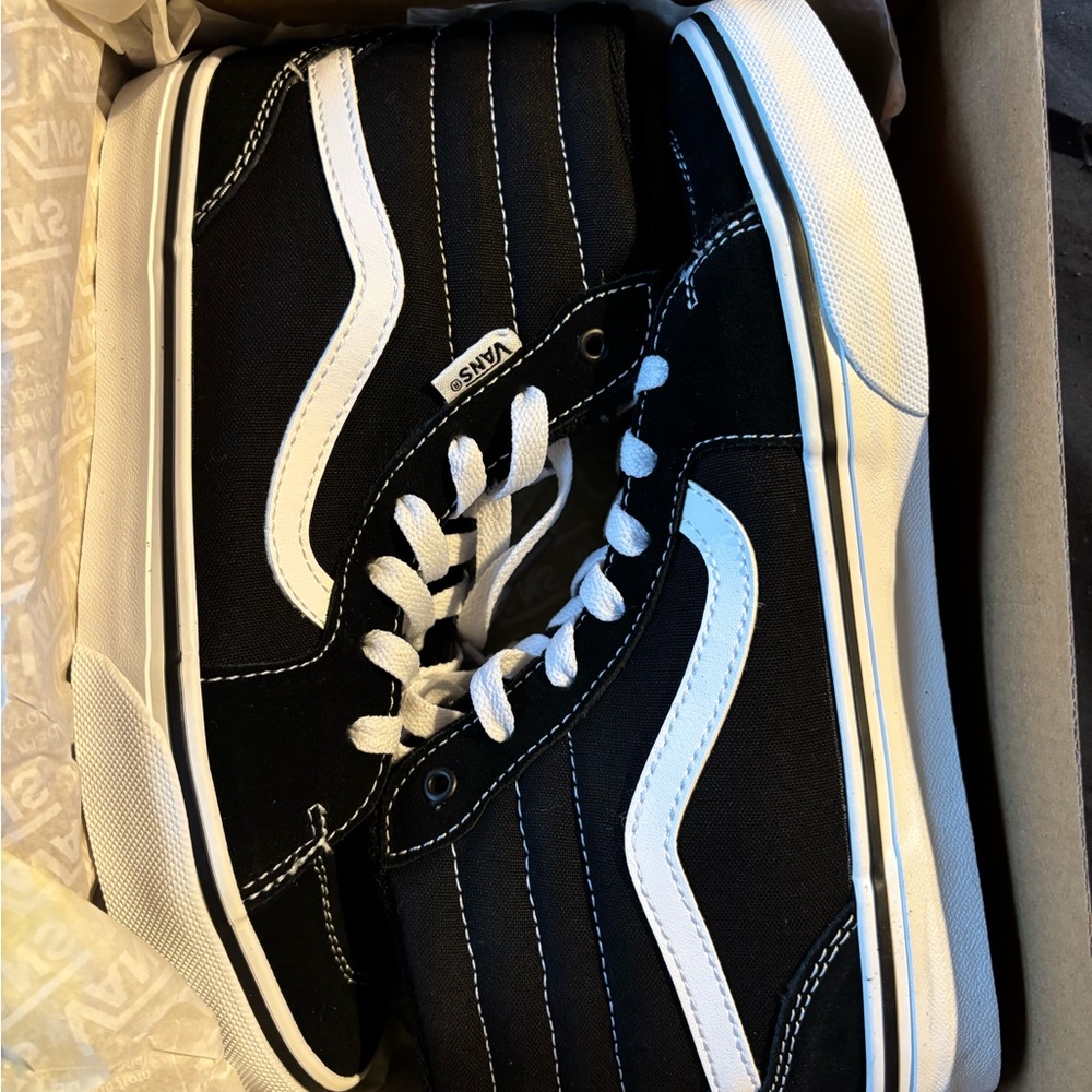 NWT Vans